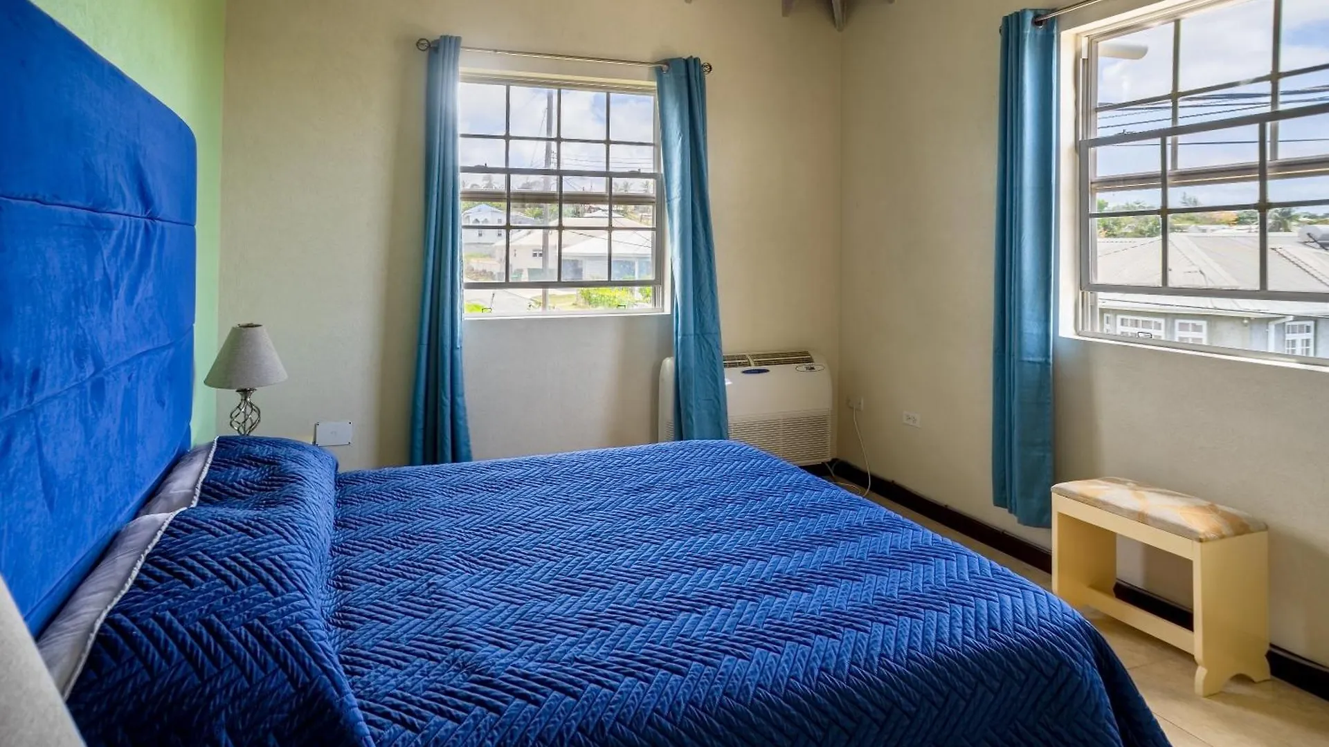 Apartment Best E Villas Providence Ch Ch Christ Church