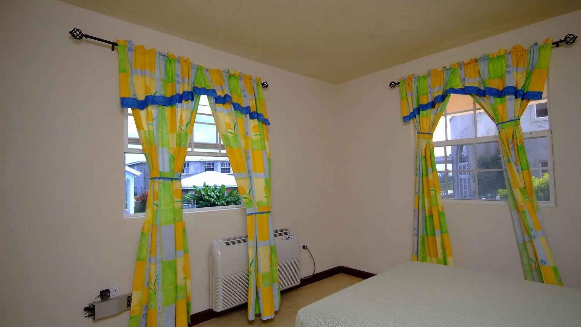 Apartment Best E Villas Providence Ch Ch Christ Church